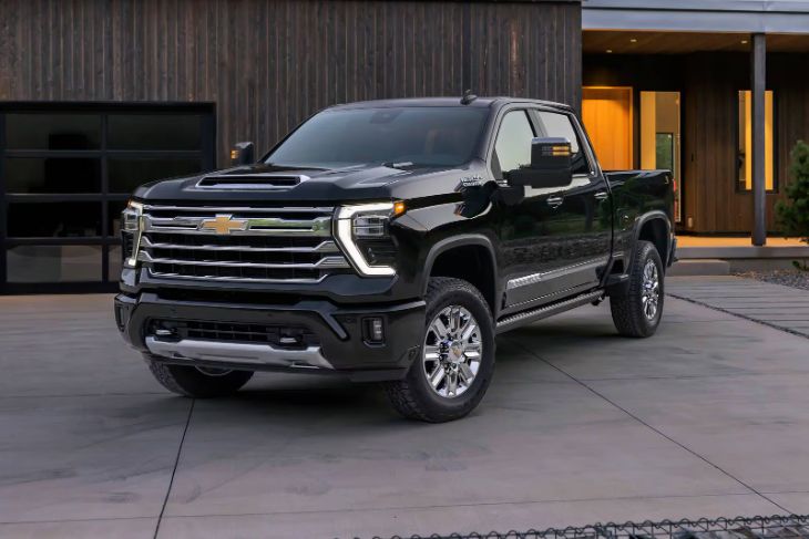 Chevy Silverado 2500 Heavy Duty Towing Truck