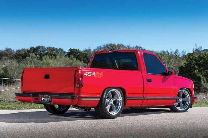 Chevy Silverado 454 SS Muscle Truck Engine Bay