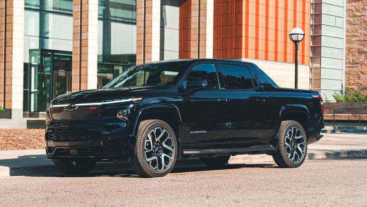 Electric Chevy Silverado towing capabilities
