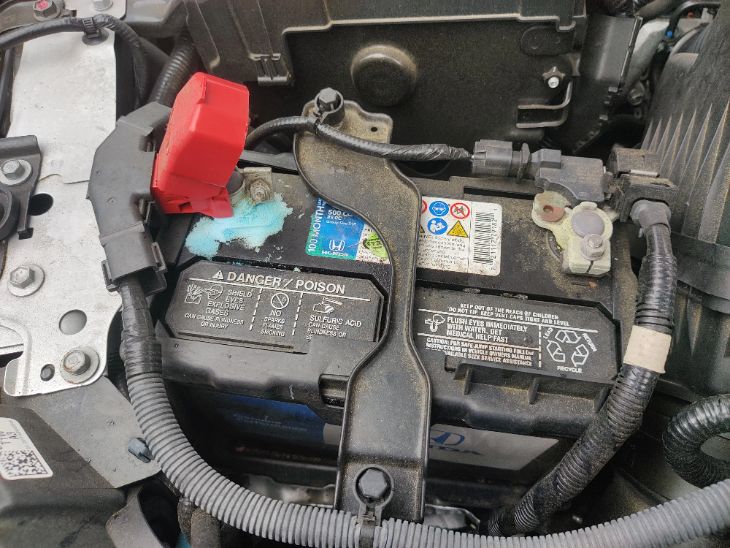 Installing a new Honda CR-V battery