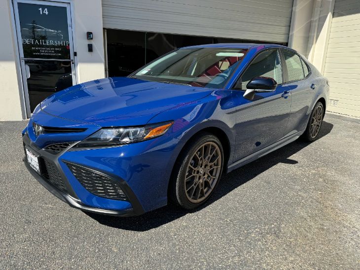 Toyota Camry Reservoir Blue exterior view
