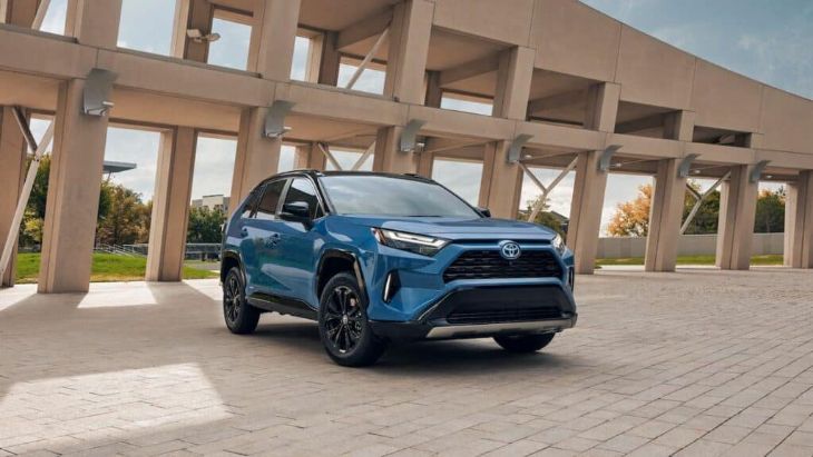 2024 Toyota RAV4 Hybrid fuel tank capacity and range display