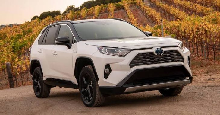 2024 Toyota RAV4 Hybrid fuel economy display and efficiency details