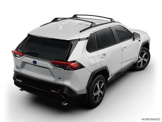 RAV4 engine bay maintenance and oil check
