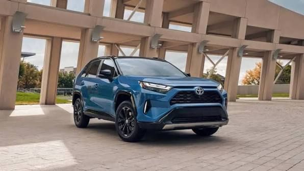 Toyota RAV4 hybrid battery cooling system and charging setup