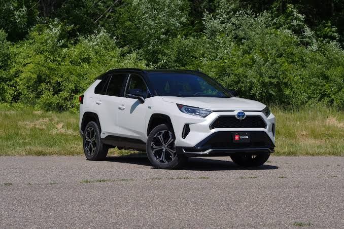 Toyota RAV4 Prime towing capacity and hitch setup